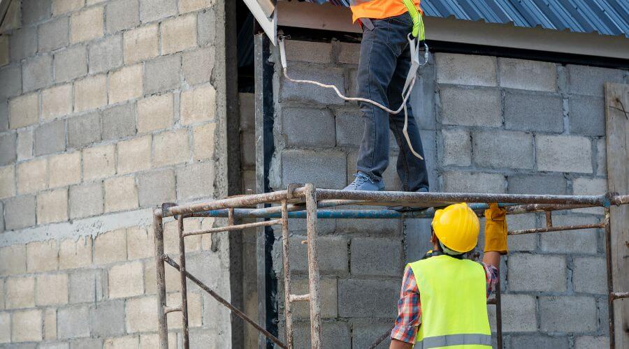 Expert Emergency Roof Repairs services in Pontiac, MI